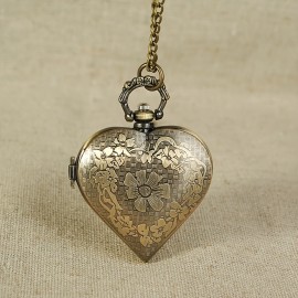 Exquisite Vintage-Style Heart-Shaped Locket Pendant Pocket Watch - Hollow, Silvery, Durable, Ideal for Women, Lovers, Mothers, Perfect for Valentine's Day, Mother's Day, Anniversaries, and Romantic Occasions