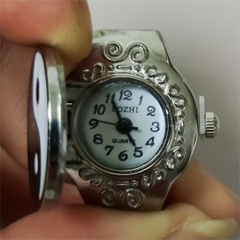 Color Block Round Quartz Watch Vintage Flip Metal Watch Trendy Couple Finger Ring Watches Accessories